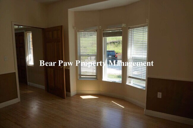Building Photo - Great Mountain Home near Morrison!!