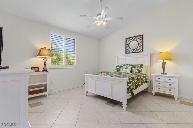 Building Photo - 15571 Bellamar Dr