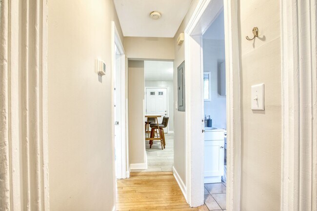 Building Photo - Sono Area of Norwalk 1 Bedroom apartment