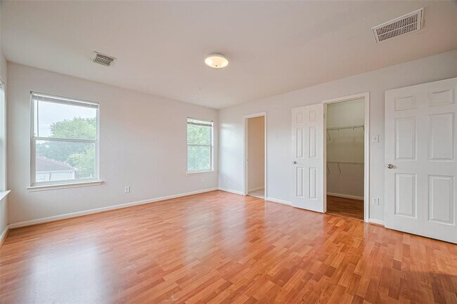 Building Photo - 12927 Pale Ivy Ln