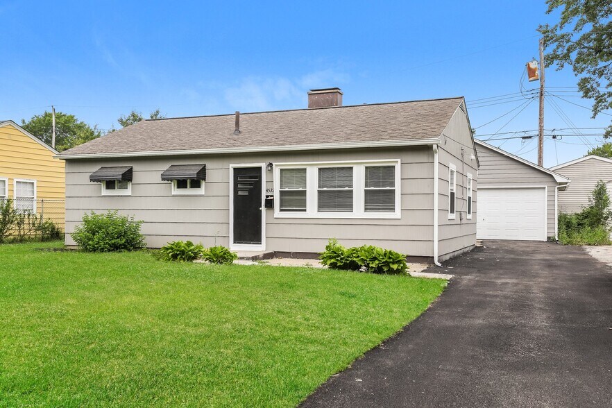 Building Photo - 4522 Riverside Dr