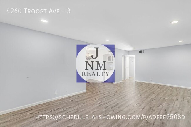 Building Photo - Beautiful 1 Bedroom + 1 Bath + Private Patio