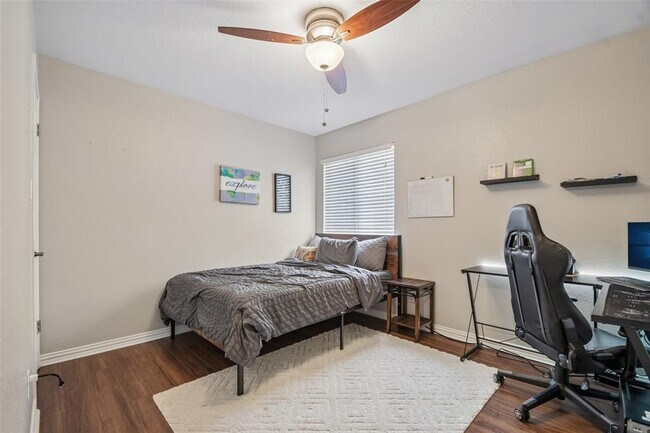 Building Photo - 1110 Brashear Ln