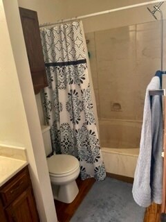 Oversize tub/shower - 2016 McKenna Blvd