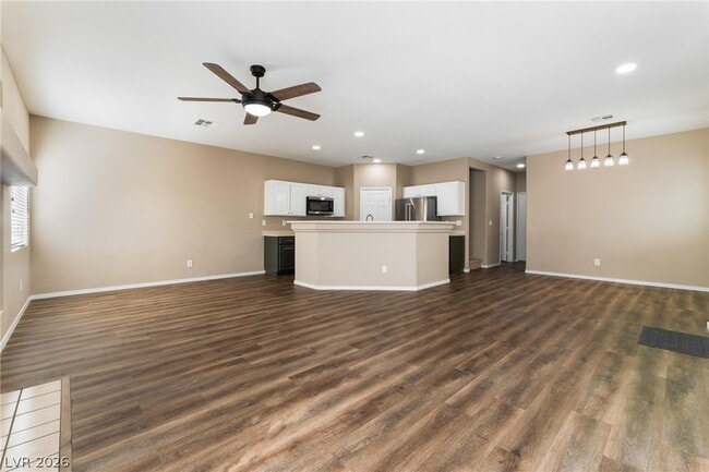 Building Photo - 6604 Lavender Lilly Ln