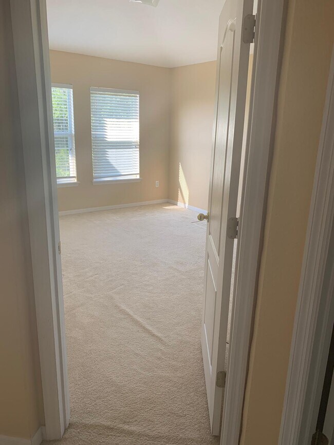 Building Photo - 10783 Gran Paradiso Dr