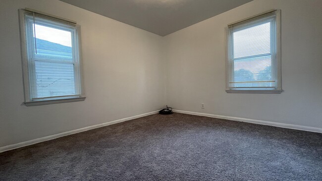 Building Photo - 3533 N 84th St