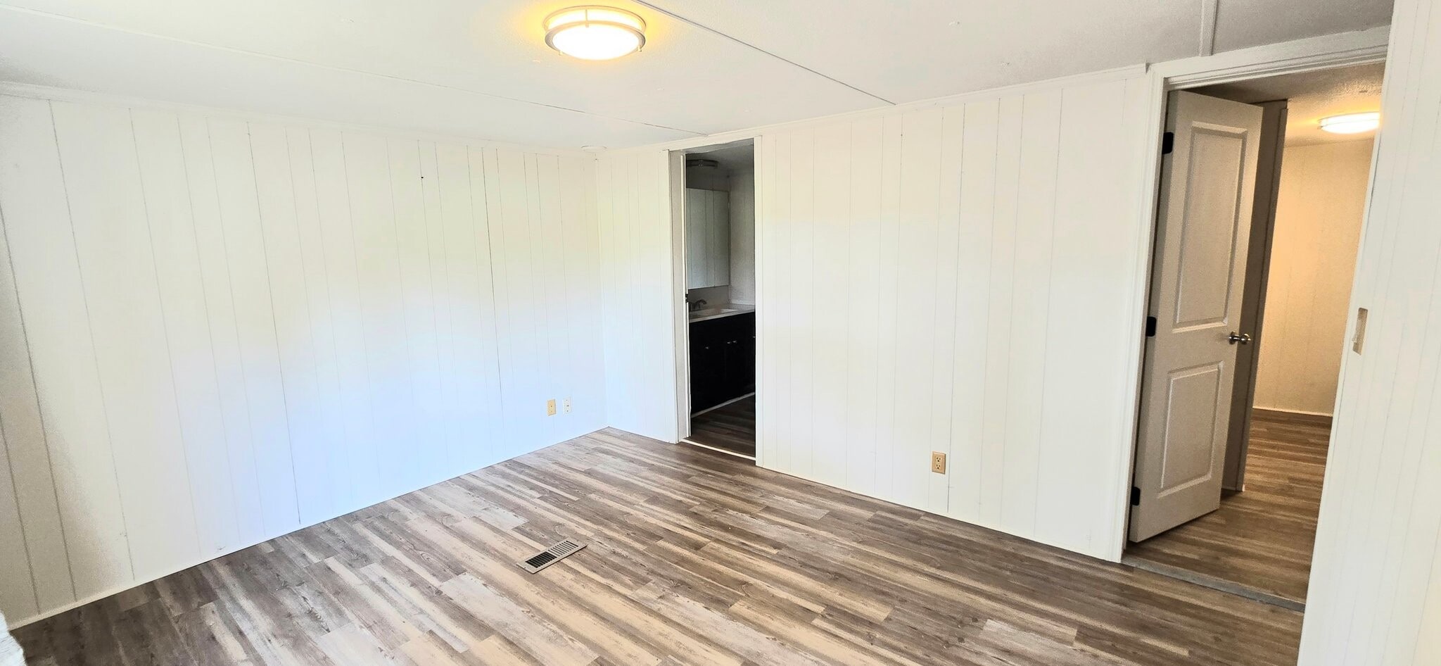 Building Photo - 513 Horseshoe Lake Rd