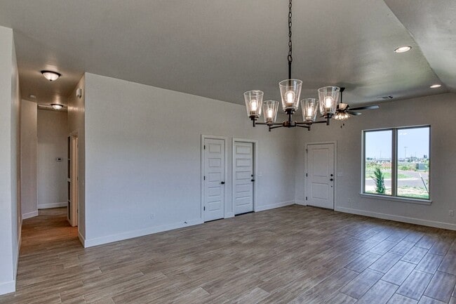 Building Photo - 3812 SE 80th St