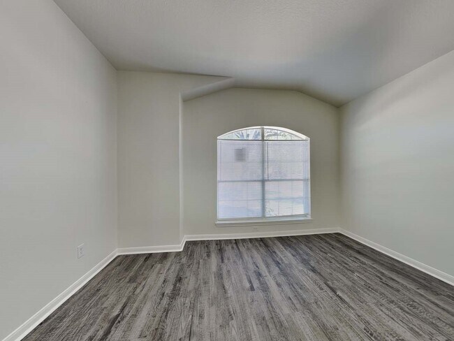 Building Photo - 15407 Riford Dr