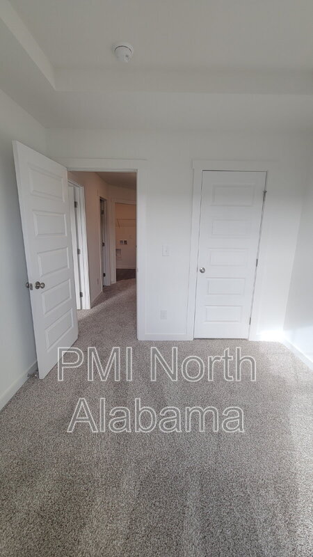 Building Photo - 7578 Discovery Pt Dr NW