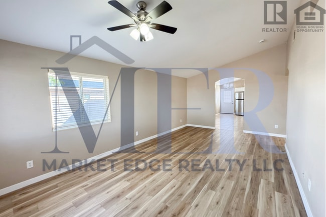 Building Photo - 3Bed/2Bath Home at Broadway/16th St! Ready for Immediate Move-In!--NO HOA!