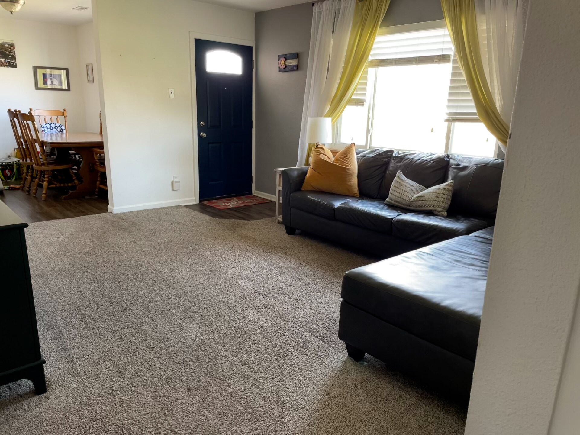 Front Door/Living Room - 9291 High St
