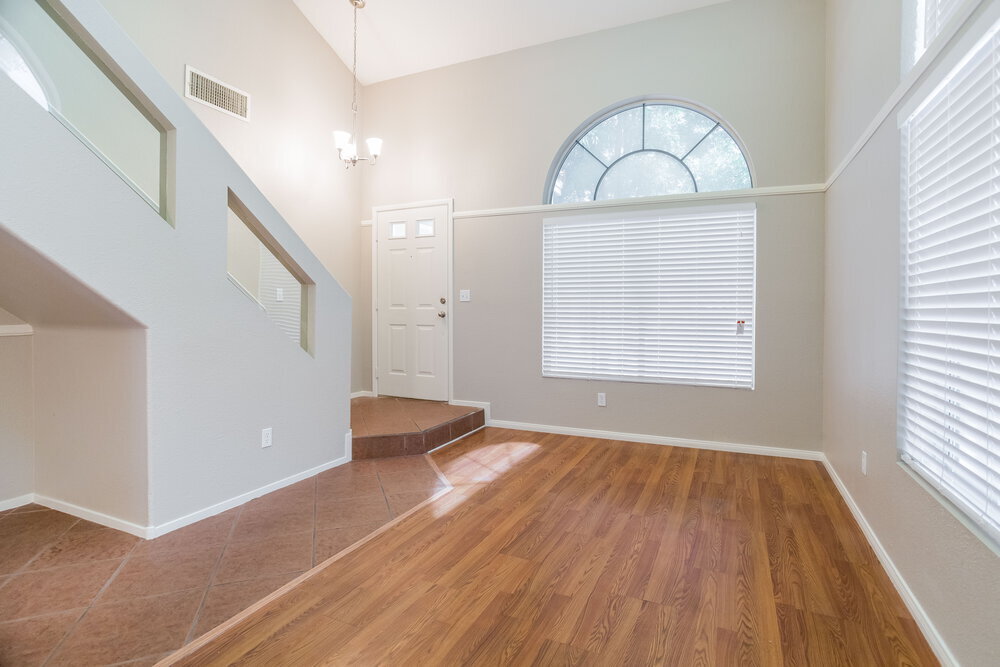 Building Photo - 3307 Epson St