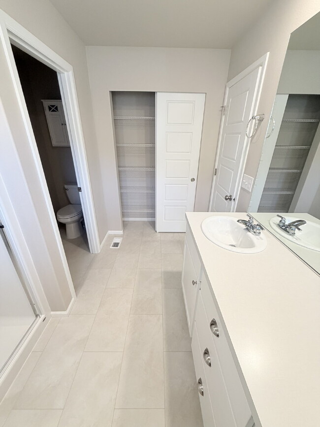 Building Photo - Remodeled, 3 Bedroom 3 Bathroom- Single Family Home