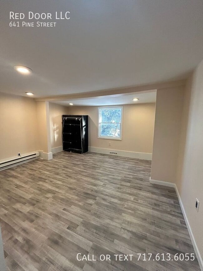 Building Photo - 641 Pine St