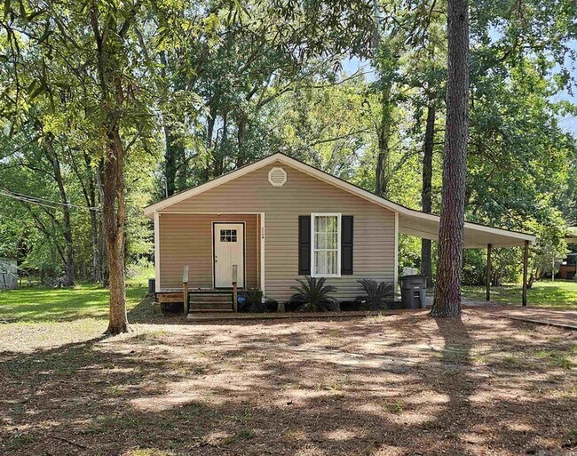 Building Photo - 1046 Sunshine Dr