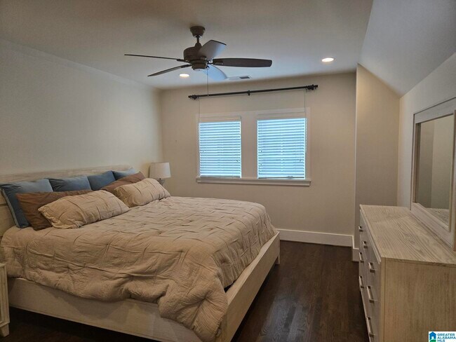 Building Photo - 3723 5th Ave S