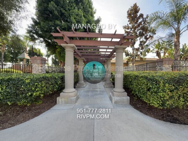 Building Photo - 3964 Polk St