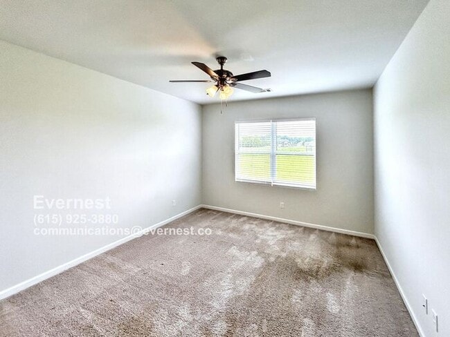 Building Photo - Spacious and Beautiful 5-Bedroom Home / Av...