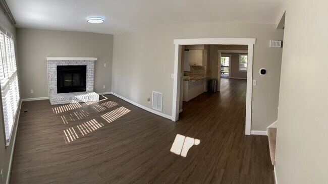 Building Photo - 1124 Theresa Ct