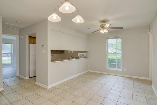 Building Photo - 2416 Winston Way