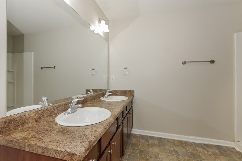 Building Photo - 632 Stevens Pl