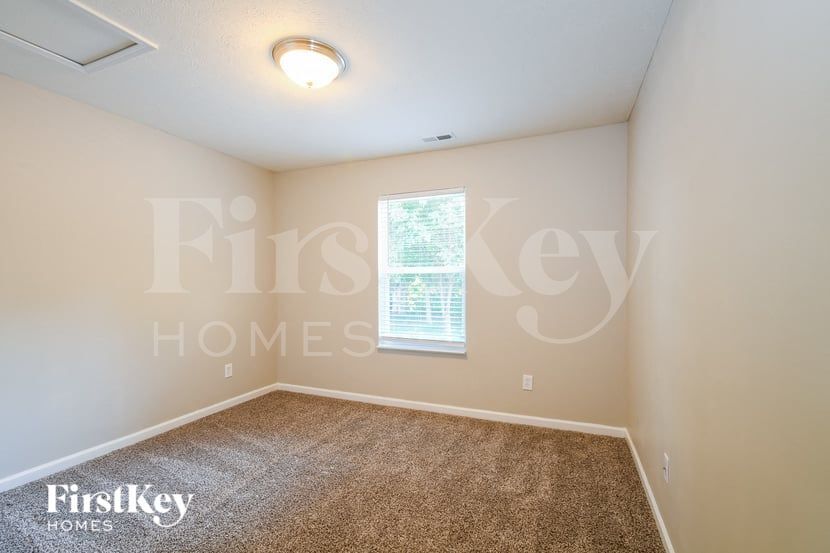 Building Photo - 13826 Zion Ct