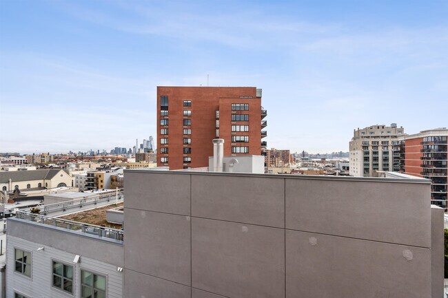 Building Photo - 610 Newark St.