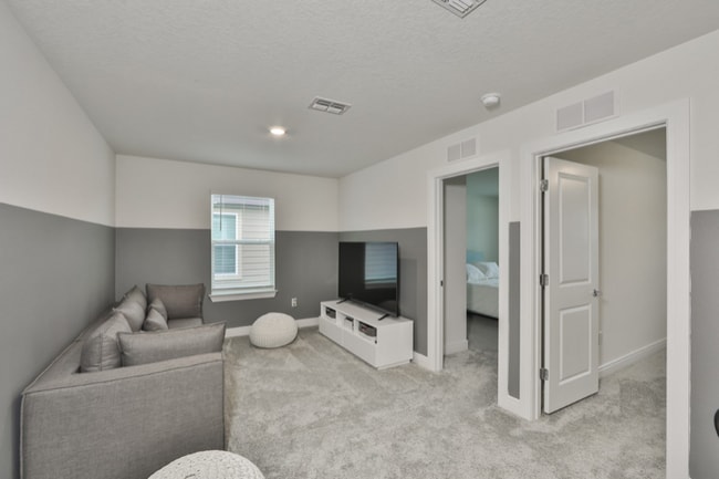 Building Photo - 30089 Skylark Dr