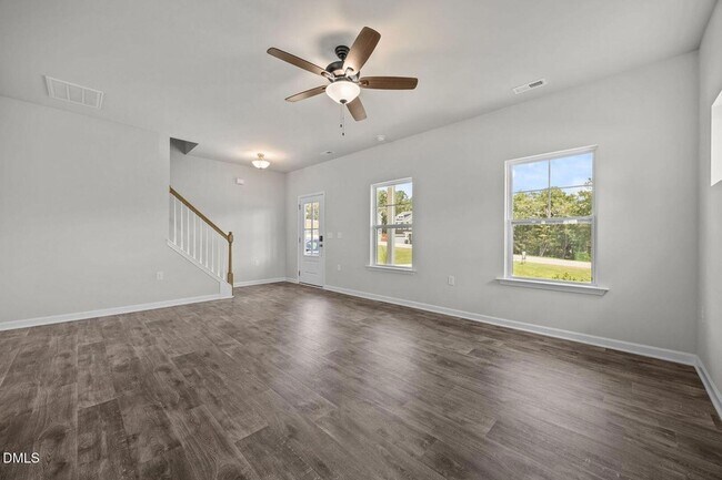 Building Photo - 200 Beacon Hl Rd