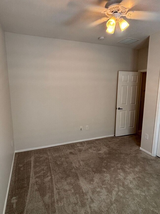 Building Photo - Charming 2-Bed Retreat with Covered Patio in Solera 55+