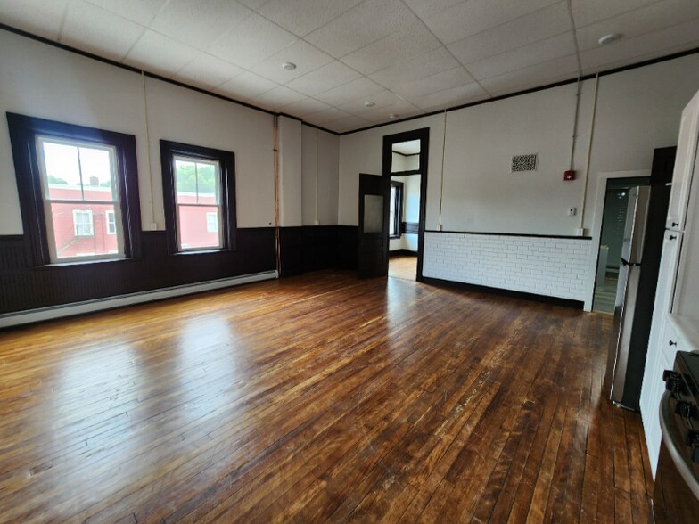 Building Photo - 18 Langdon St