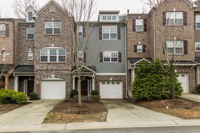 Primary Photo - Excellent 4BD, 3.5BA Apex Townhome Near Do...
