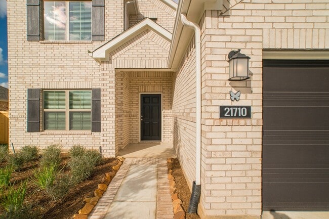 Building Photo - 21710 Prickly Caterpillar Ct