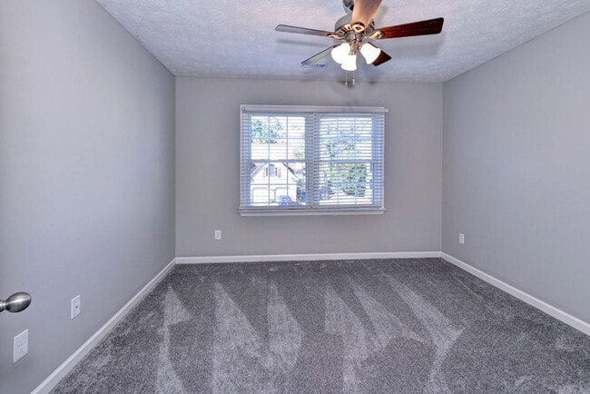 Building Photo - Lovely Home in Seaford