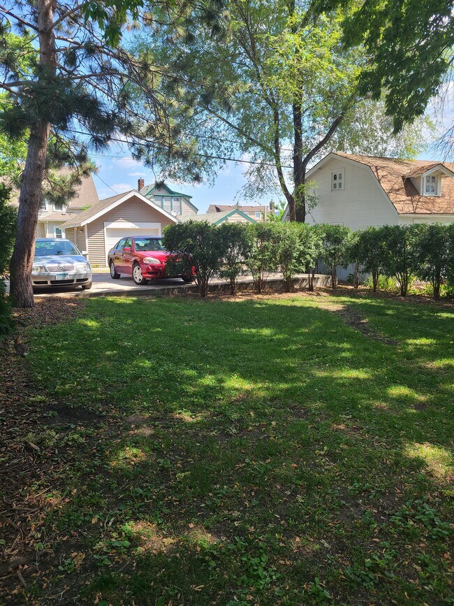 Building Photo - 1607 Carroll Ave