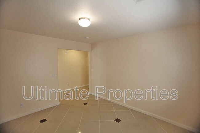 Building Photo - 20682 N 92nd Ln