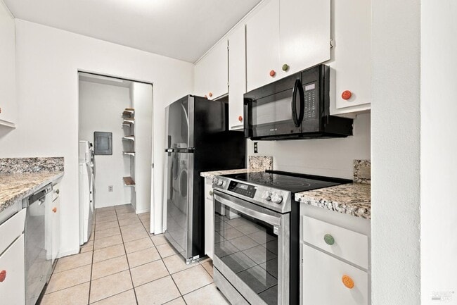 Building Photo - 184 Agua Caliente Rd W