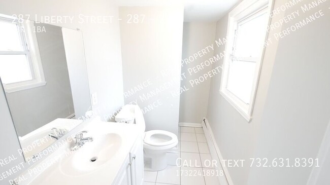 Building Photo - 287 Liberty St