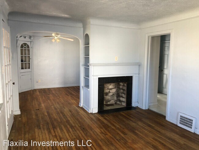 Building Photo - 2 br, 1.5 bath House - 4352 Ingleside