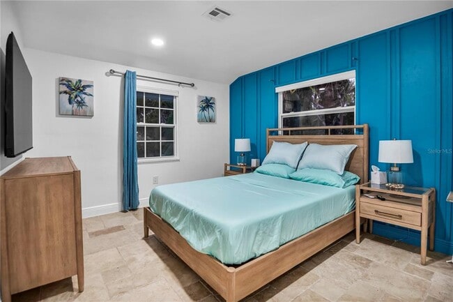 Building Photo - 31 Lands End Ln