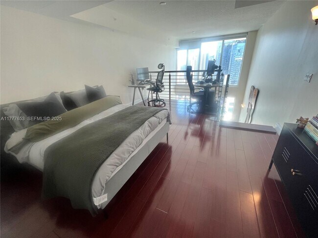 Building Photo - 41 SE 5th St