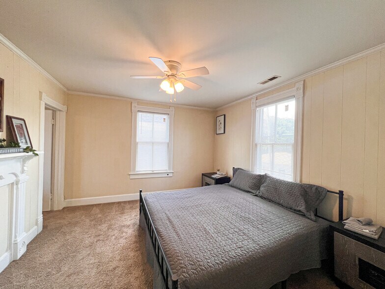 Master Bedroom - 200 S Elliott St