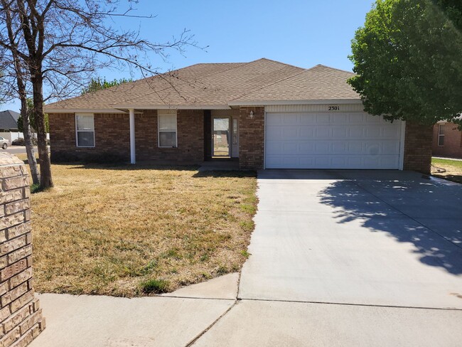 Building Photo - SPECTACULAR HOME ON CORNER LOT