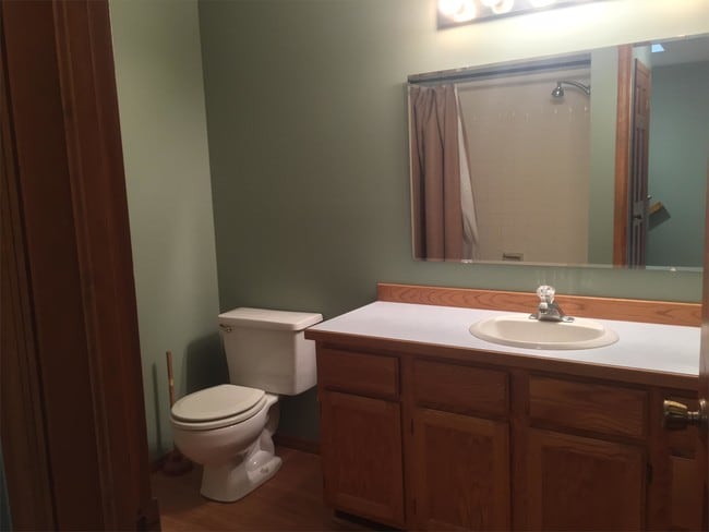 Building Photo - 1711 W Koch St