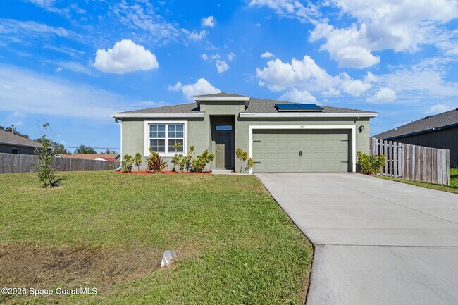 Building Photo - 549 Lafayette St SW