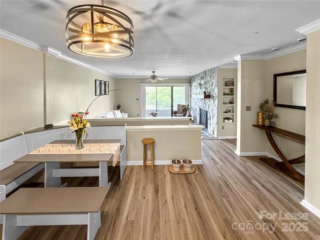 Building Photo - 9808 Emerald Point Dr
