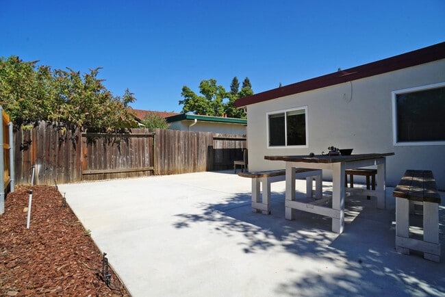 Building Photo - Beautiful home in Rancho Cordova!