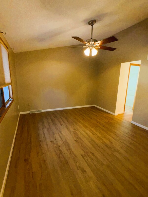 Building Photo - 142 Northwood Dr